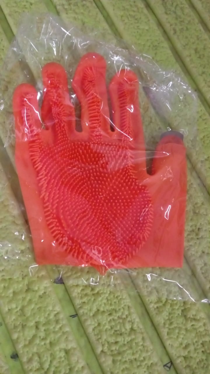 Silicone Glove with Multi-Function Blade for Cutting and Cleaning Vegetables Fruit and Other Cultures Gardening Tool (1 Pc) Silicone Glove with Multi-Function Blade for Cutting and Cleaning Vegetables Fruit and Other Cultures Gardening Tool (1 Pc)